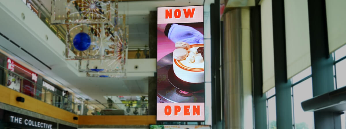 Main Atrium Upper Level Vertical Screen